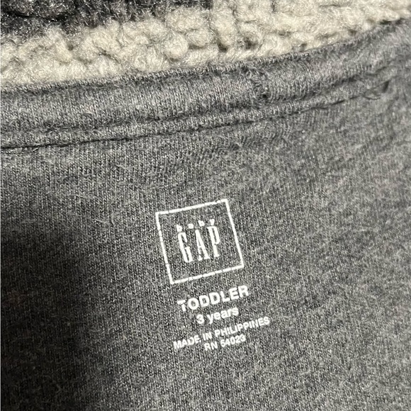 Gap Toddler Boy Sweater Size 3T - Picture 4 of 4